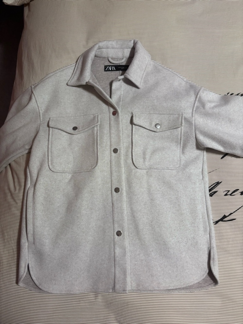 ZARA Light Gray Women's Button-Front Overshirt